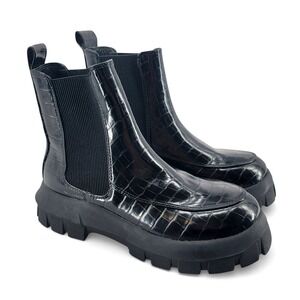 Urban Outfitters Chunky Platform Chelsea Boots Black Croc Embossed Womens 10